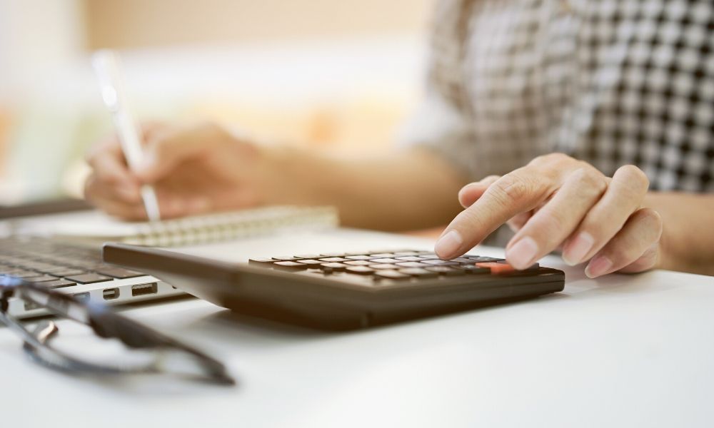 A Guide to Saving Money on Your Utility Bills